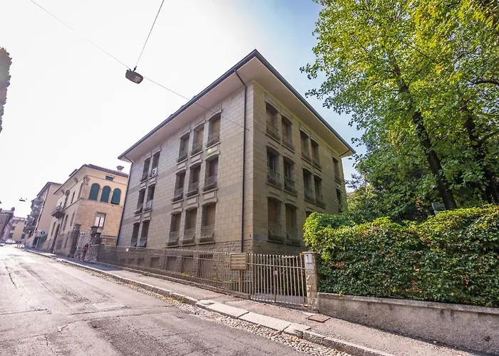 Caravaggio A Due Passi Dalla Funicolare 公寓 *